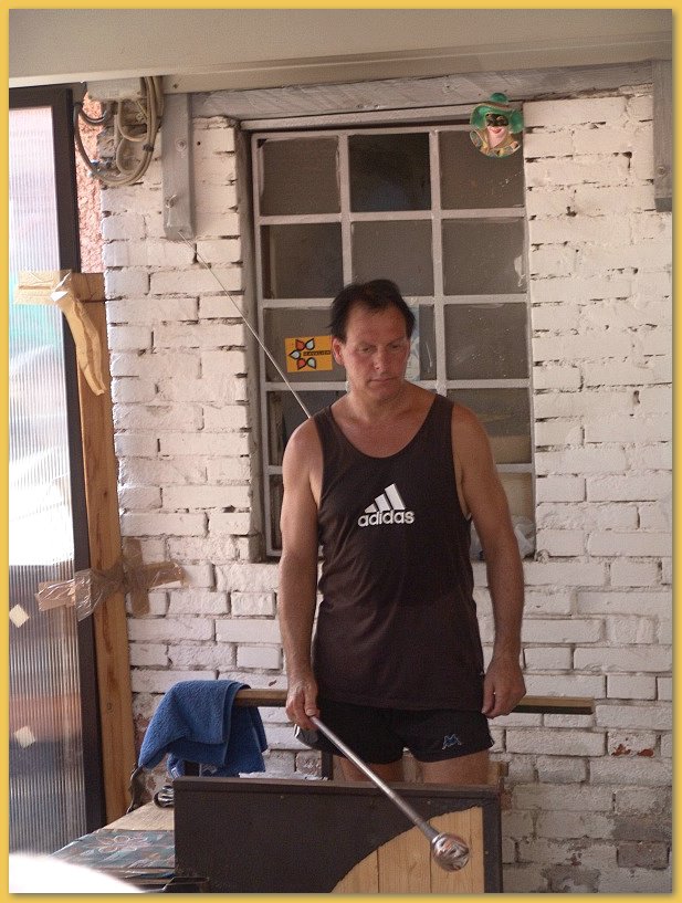 Make: SONY
Model: DSC-F828
DateTime: 28.06.2005 14:18:55
EXIFImageWidth: 600
ExifImageLength: 800
Flash: Flash did not fire - Compulsory flash suppression
ISOSpeedRatings: ISO 100
FocalLength: 21,7 mm