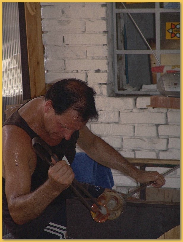 Make: SONY
Model: DSC-F828
DateTime: 28.06.2005 14:23:51
EXIFImageWidth: 600
ExifImageLength: 800
Flash: Flash fired - Strobe return light not detected - Compulsory flash firing
ISOSpeedRatings: ISO 100
FocalLength: 38,4 mm